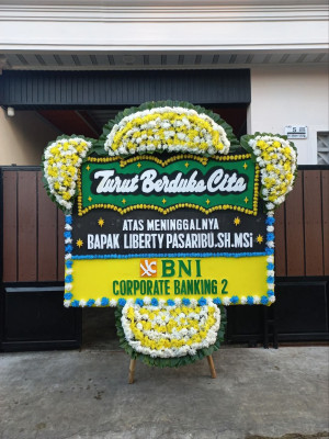 Papan Bunga Duka di Kertapati